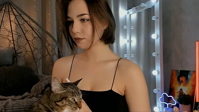 Tate Angel online show from 11-07-25, 07:25