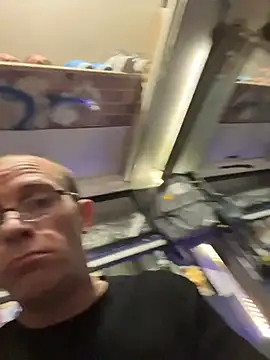 Snapshot of DirkD916 chatting on 10-14-25, 03:07 DirkD916 online show from 10-14-25, 03:07