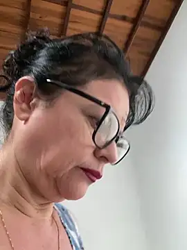 Snapshot of Sharongirl07 chatting on 04-27-26, 12:14 Sharongirl07 online show from 04-27-26, 12:14