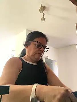 Sharongirl07 online show from 06-20-26, 12:19