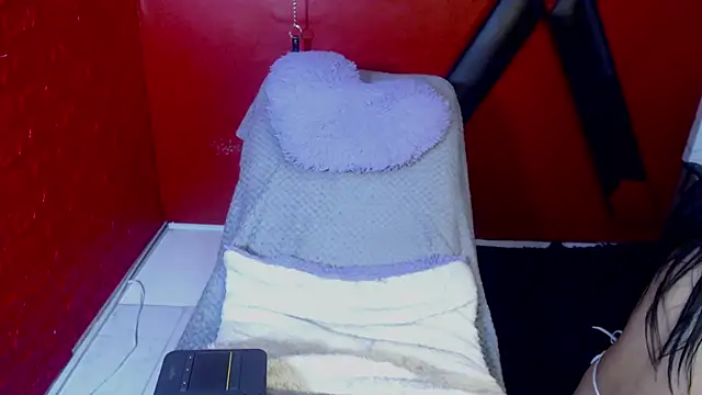 Monttserratt online show from 12-13-24, 10:55