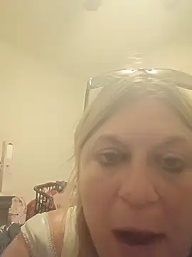 Snapshot of Playmate86 chatting on 07-30-26, 04:33 Playmate86 online show from 07-30-26, 04:33