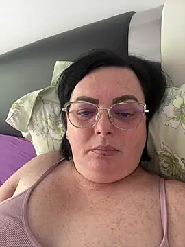 Amandamuller1982 online show from 12-30-24, 09:59