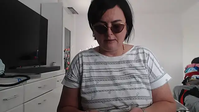 Amandamuller1982 online show from 10-05-25, 10:02