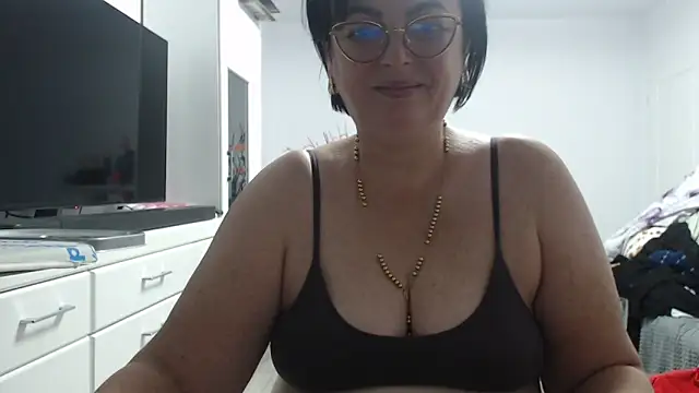 Amandamuller1982 online show from 10-22-25, 09:03