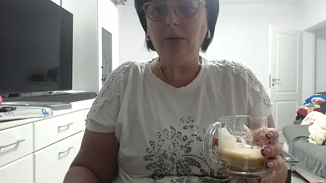 Amandamuller1982 online show from 11-13-25, 05:23