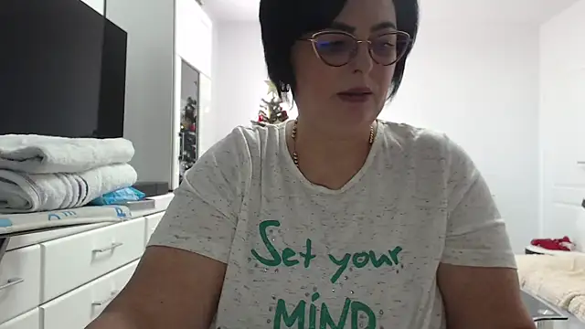 Amandamuller1982 online show from 01-13-26, 08:30