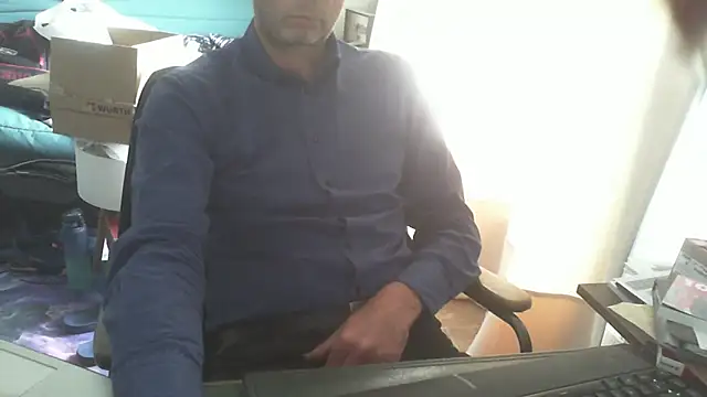 shyfrenchcock1 online show from 04-30-26, 01:50