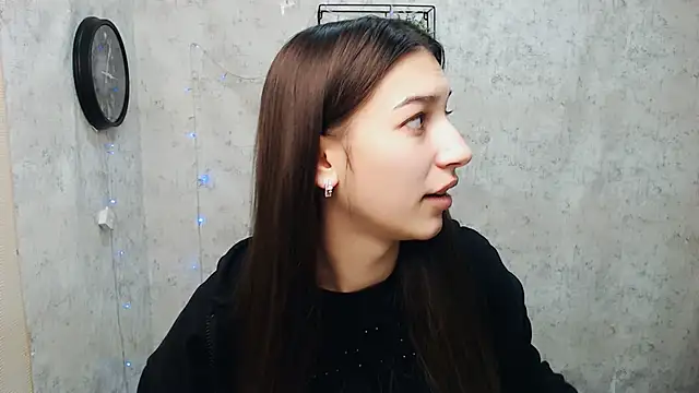 Snapshot of KarolinaRosse_ chatting on 01-07-25, 07:10 KarolinaRosse online show from 01-07-25, 07:10