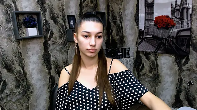Snapshot of KarolinaRosse_ chatting on 01-13-25, 05:55 KarolinaRosse online show from 01-13-25, 05:55