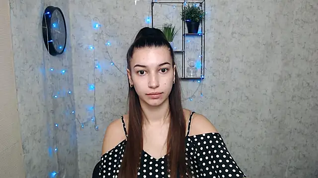 Snapshot of KarolinaRosse_ chatting on 01-14-25, 07:17 KarolinaRosse online show from 01-14-25, 07:17