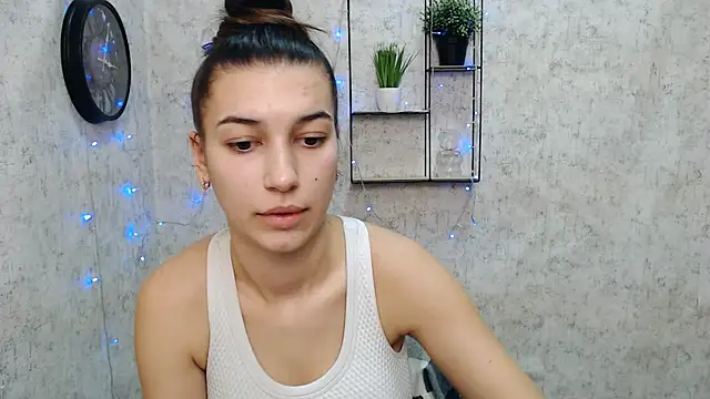 Snapshot of KarolinaRosse_ chatting on 01-29-25, 10:05 KarolinaRosse online show from 01-29-25, 10:05