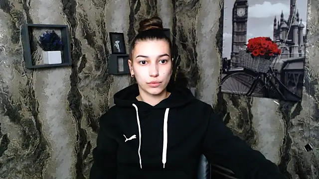 Snapshot of KarolinaRosse_ chatting on 02-10-25, 06:42 KarolinaRosse online show from 02-10-25, 06:42