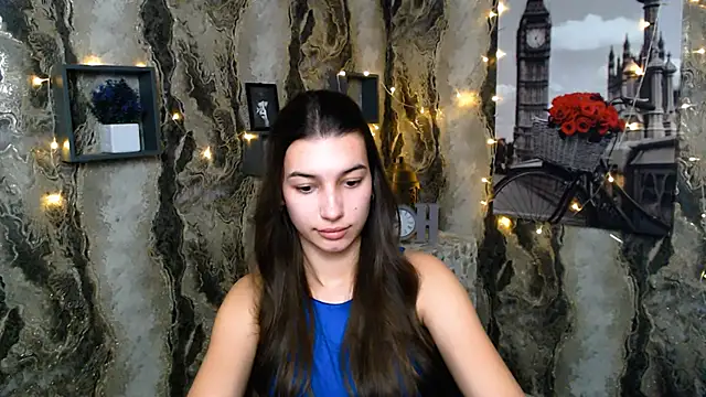 Snapshot of KarolinaRosse_ chatting on 02-12-25, 01:06 KarolinaRosse online show from 02-12-25, 01:06