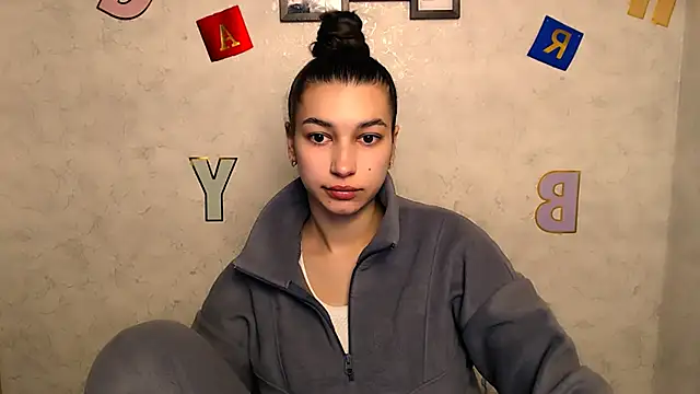 Snapshot of KarolinaRosse_ chatting on 02-20-25, 07:01 KarolinaRosse online show from 02-20-25, 07:01