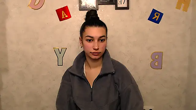 Snapshot of KarolinaRosse_ chatting on 02-20-25, 10:05 KarolinaRosse online show from 02-20-25, 10:05