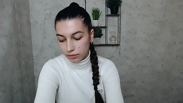 Snapshot of KarolinaRosse_ chatting on 03-04-25, 10:02 KarolinaRosse online show from 03-04-25, 10:02