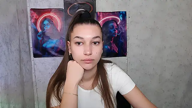 Snapshot of KarolinaRosse_ chatting on 10-15-25, 05:40 KarolinaRosse online show from 10-15-25, 05:40