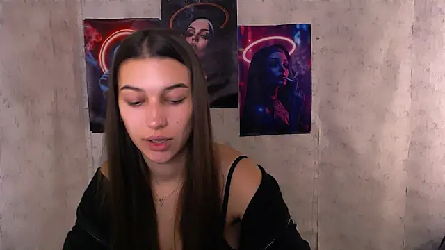 Snapshot of KarolinaRosse_ chatting on 10-25-25, 05:48 KarolinaRosse online show from 10-25-25, 05:48