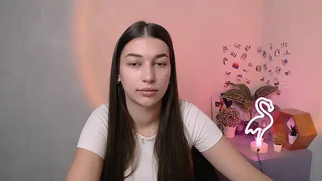 Snapshot of KarolinaRosse_ chatting on 11-17-25, 07:03 KarolinaRosse online show from 11-17-25, 07:03