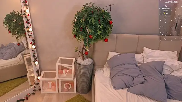 Snapshot of Bella_Murrr chatting on 02-04-25, 07:07 Bella Murrr online show from 02-04-25, 07:07