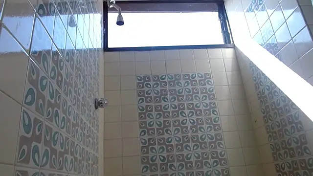 Snapshot of Saraa-restrepo chatting on 01-16-25, 02:41 Saraa-restrepo online show from 01-16-25, 02:41