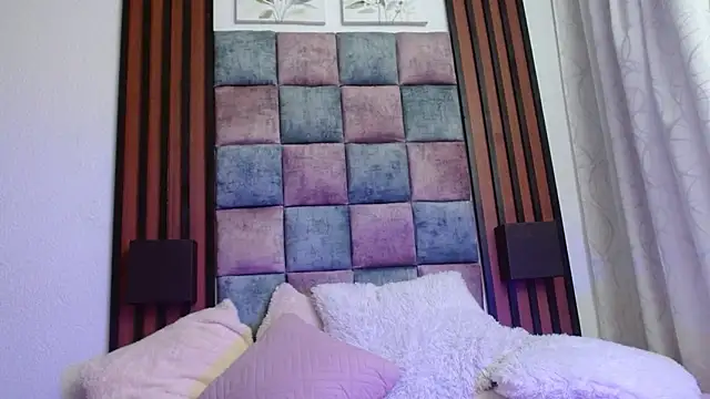 Snapshot of Saraa-restrepo chatting on 01-21-25, 10:41 Saraa-restrepo online show from 01-21-25, 10:41