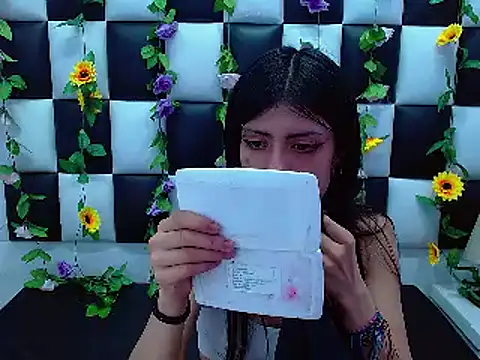 Morgana Smit online show from 02-04-25, 01:38