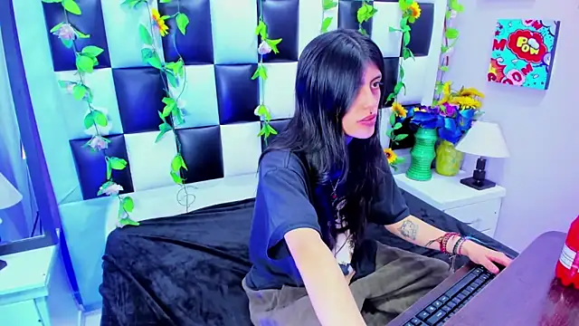 Morgana Smit online show from 09-26-25, 01:37