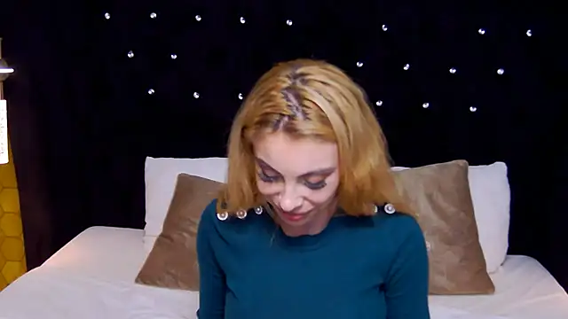 LaraAddison online show from 01-25-25, 04:24