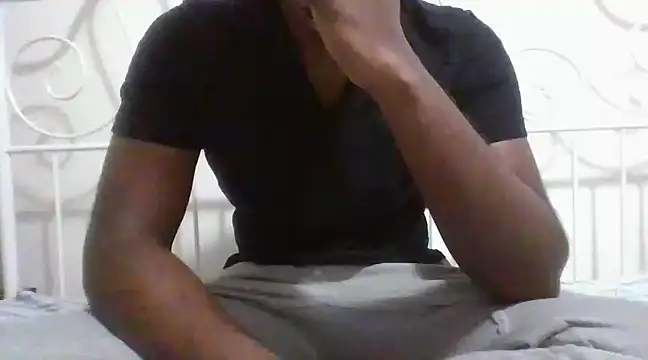 justinme00o7 online show from 03-17-25, 12:46