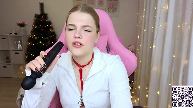 Maya Rave online show from 12-21-24, 06:19