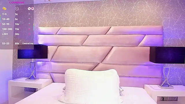 ChloeTayylor  online show from 10-27-25, 07:51