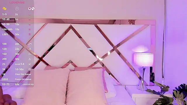 ChloeTayylor  online show from 11-06-25, 08:21