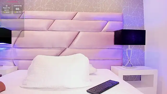 ChloeTayylor  online show from 11-07-25, 08:09