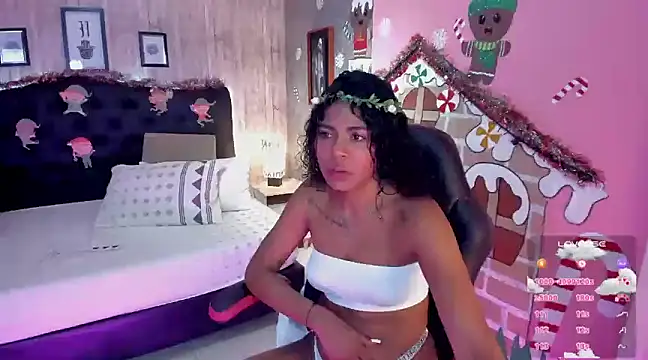 Snapshot of Edelaine_rogers chatting on 12-21-24, 06:12 Edelaine rogers online show from 12-21-24, 06:12