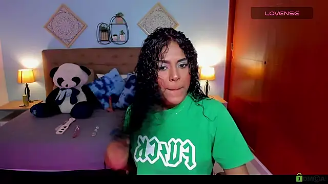 Snapshot of Edelaine_rogers chatting on 10-03-25, 06:21 Edelaine rogers online show from 10-03-25, 06:21