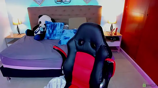 Snapshot of Edelaine_rogers chatting on 10-10-25, 12:04 Edelaine rogers online show from 10-10-25, 12:04