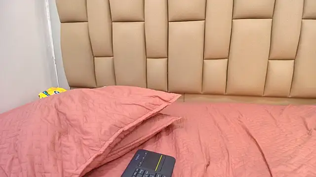 Amy wats0n online show from 02-07-25, 01:15