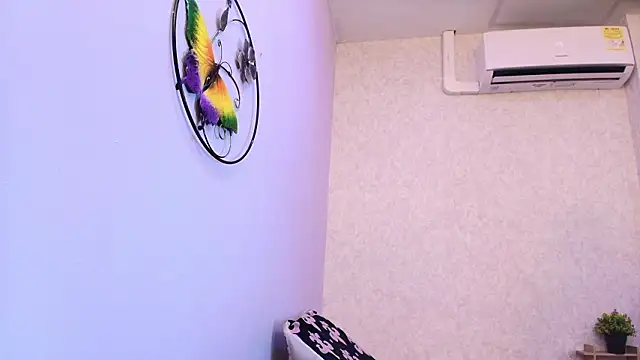 Snapshot of Amy_wats0n chatting on 02-12-26, 07:09 Amy wats0n online show from 02-12-26, 07:09