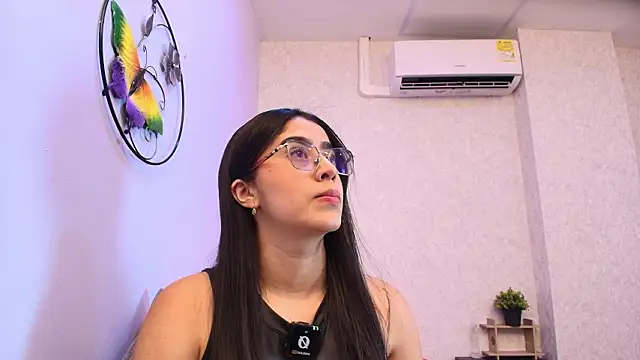 Snapshot of Amy_wats0n chatting on 02-13-26, 07:10 Amy wats0n online show from 02-13-26, 07:10