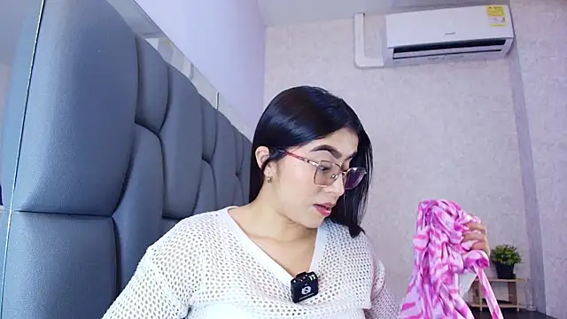 Snapshot of Amy_wats0n chatting on 03-24-26, 07:08 Amy wats0n online show from 03-24-26, 07:08