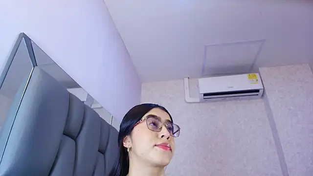 Snapshot of Amy_wats0n chatting on 03-25-26, 07:09 Amy wats0n online show from 03-25-26, 07:09