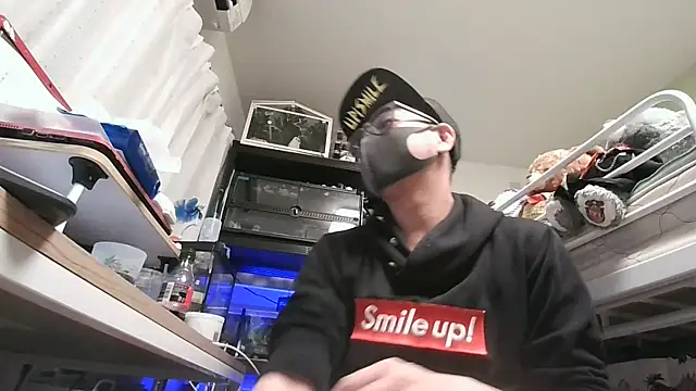 Snapshot of Owl1216 chatting on 12-28-24, 01:06 Owl1216 online show from 12-28-24, 01:06