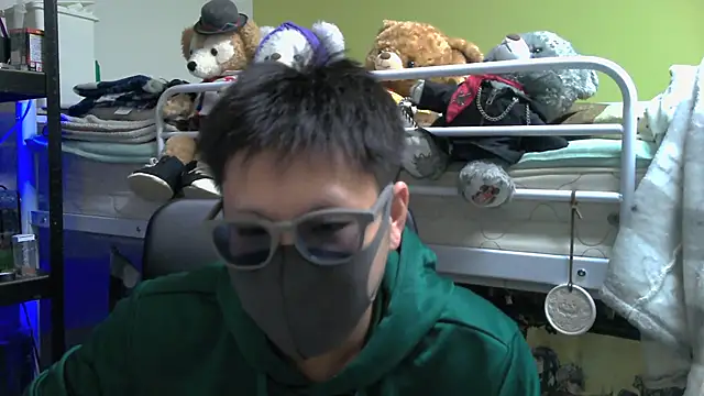 Snapshot of Owl1216 chatting on 01-06-25, 11:40 Owl1216 online show from 01-06-25, 11:40