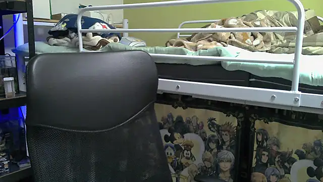 Snapshot of Owl1216 chatting on 02-09-25, 01:03 Owl1216 online show from 02-09-25, 01:03