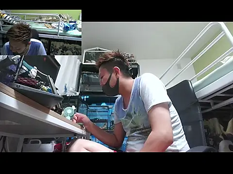 Snapshot of Owl1216 chatting on 09-13-25, 10:59 Owl1216 online show from 09-13-25, 10:59