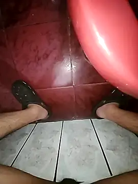 Snapshot of HardDick2 chatting on 11-30-25, 11:20 HardDick2 online show from 11-30-25, 11:20