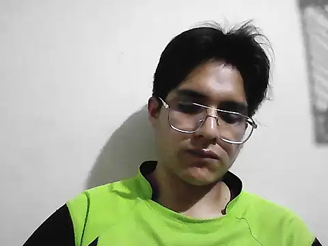 Snapshot of HardDick2 chatting on 02-25-26, 05:28 HardDick2 online show from 02-25-26, 05:28