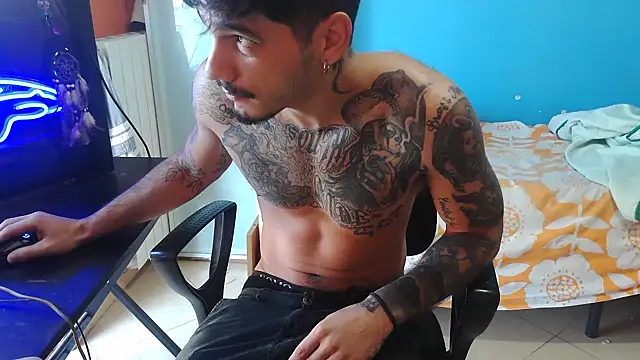 Badboyi1997 online show from 10-04-25, 12:47